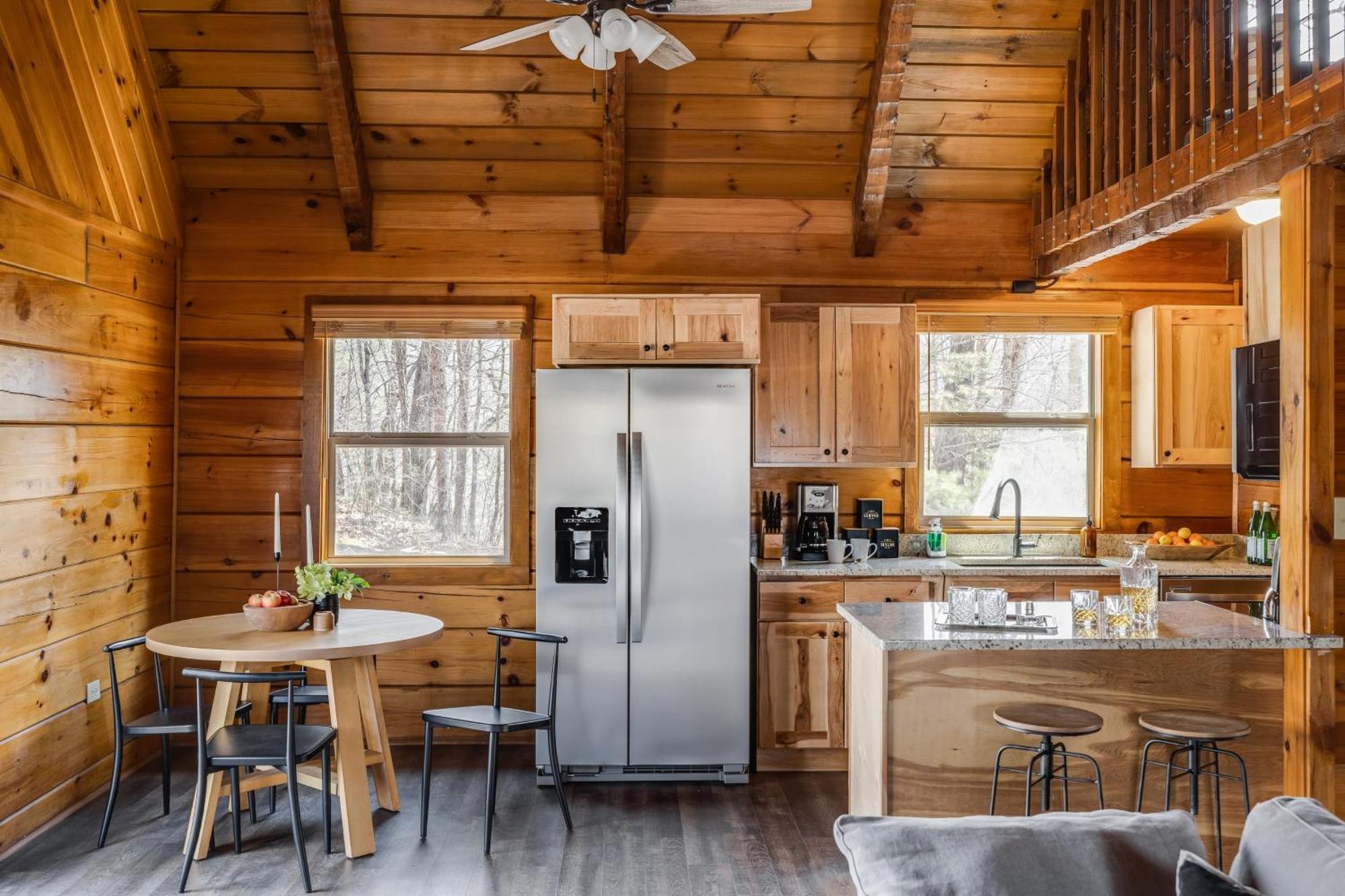 Dudley II By Avantstay Comfortable Cabin W Hot Tub Views 비둘기 포지 외부 사진